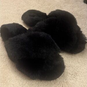 Cozy Black Fuzzy Slippers